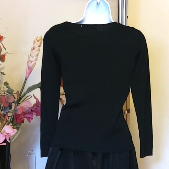 NWT Women’s Black Lightweight Long Sleeve Cardigan Pullover Sweater 6, 8, 10 - Picture 6 of 6